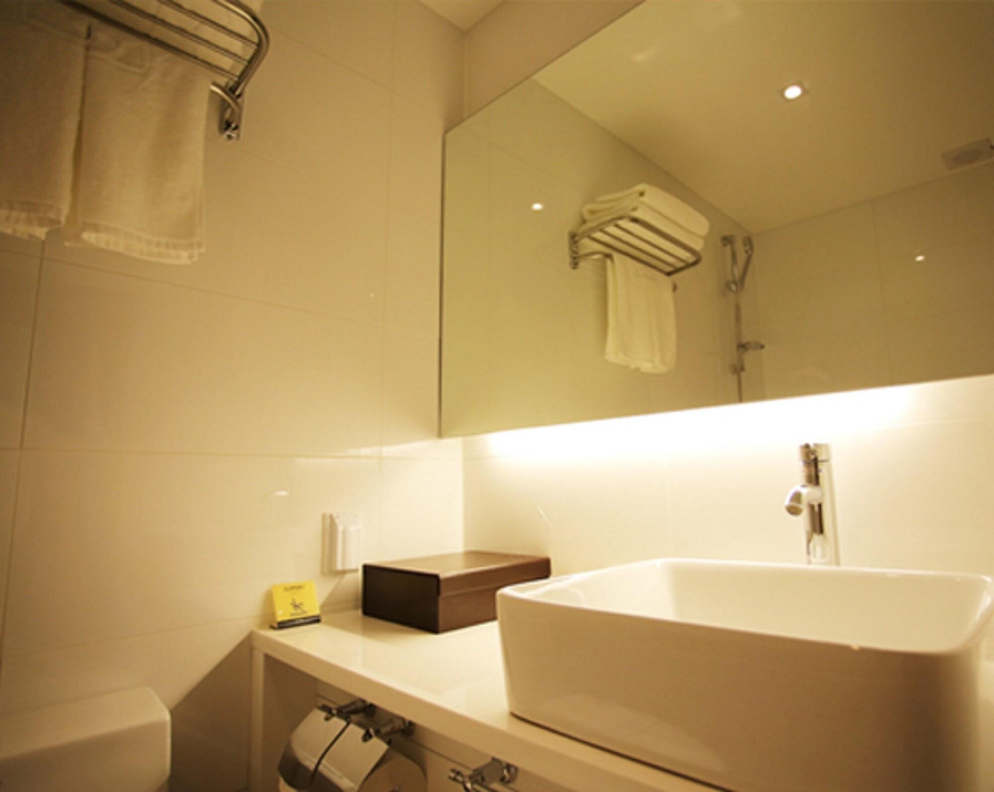 I.T.W Hotel Seoul Exterior photo